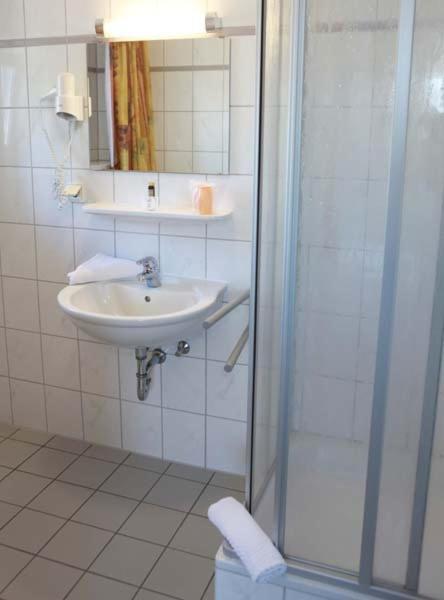 Hotel Wetterau - Self-Check-In Wolfersheim ภายนอก รูปภาพ