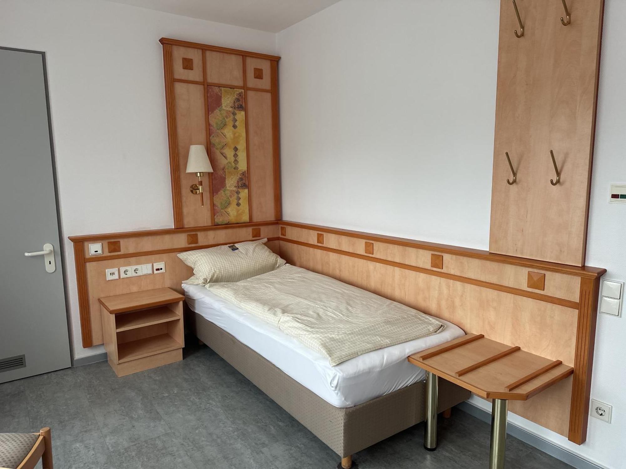 Hotel Wetterau - Self-Check-In Wolfersheim ภายนอก รูปภาพ