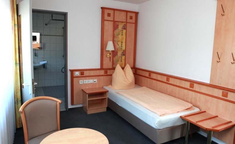 Hotel Wetterau - Self-Check-In Wolfersheim ภายนอก รูปภาพ