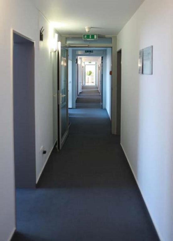 Hotel Wetterau - Self-Check-In Wolfersheim ภายนอก รูปภาพ